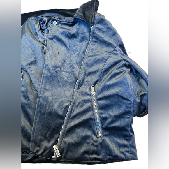 NWT CoffeeShop Black Velvet Moto Jacket with Front Zipper & Zipped Pockets, M - Picture 12 of 15